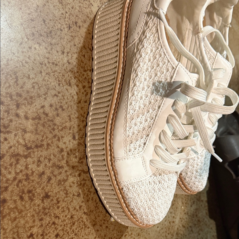 Dolce Vita Cream Textured Sneakers